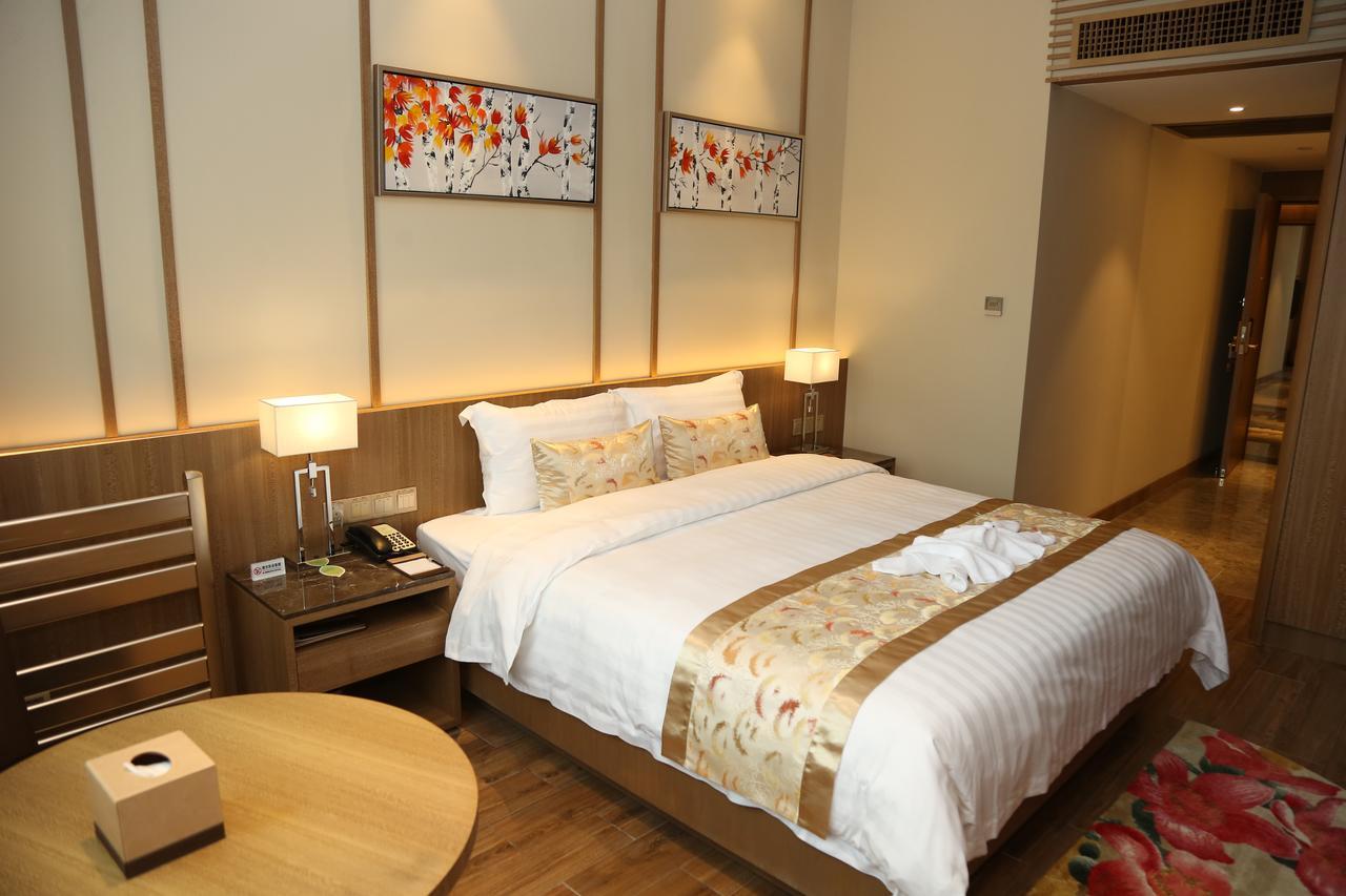Southern-Club Station 1 Hotel-Free Canton Fair Shuttle Bus Экстерьер фото